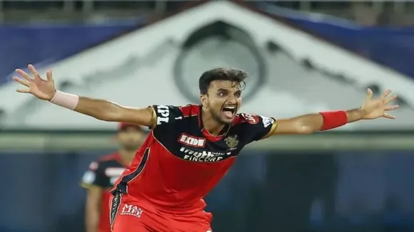 Harshal Patel Biography: हर्षल पटेल का जीवन परिचय, उम्र, रिकॉर्ड, नेटवर्थ, पत्नी, परिवार और कुछ रोचक जानकारियां