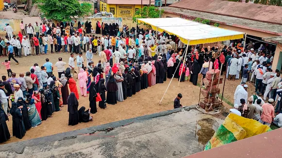 Turnout figures are in: Under 4 pc point dip in first phase, under 3 pc point in second phase