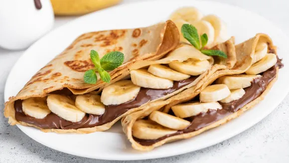 The Real Difference Between Crepes And Pancakes