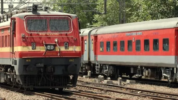 Special Trains: వీకెండ్ సెలవులు.. తెలుగు రాష్ట్రాల మధ్య 8 స్పెషల్ ట్రైన్స్‌!