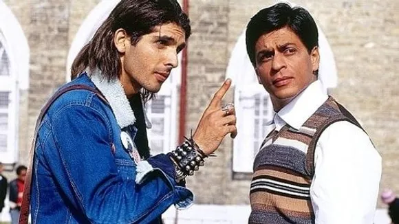 Zayed Khan and Shah Rukh Khan in a still from Main Hoon Na.