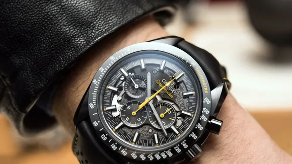 Omega speedmaster dark deals side of the moon