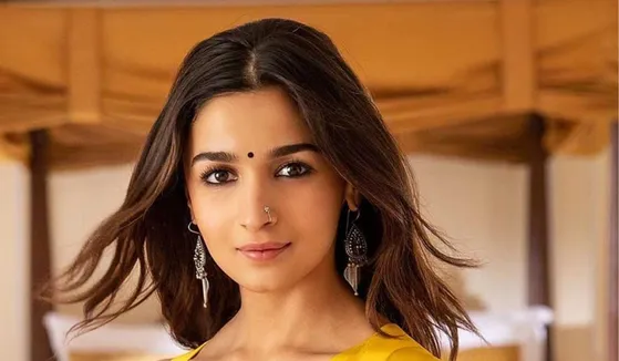 Nose pin top bollywood actress