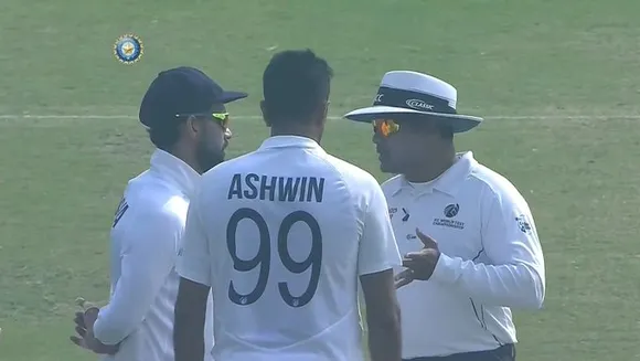 गेंदबाजी फॉलो थ्रू में आर अश्विन को वार्निंग देने पर सुनील गावस्कर ने अंपायर को लगाई लताड़