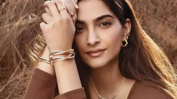 Sonam Kapoor gained 32 kg during pregnancy and talks about feeling traumatized
