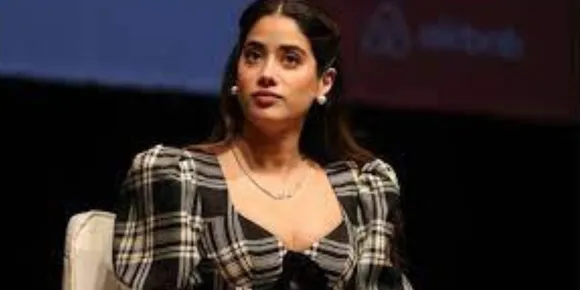Jhanvi Kapoor Felt 'Sexualized' By Media After Seeing Her Pics On Adult Site; Trolled By Boys In School!