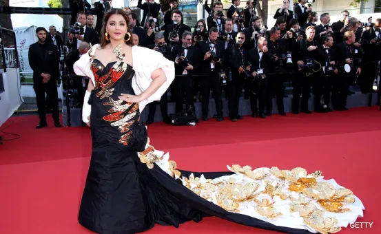 Top 7 Most Iconic Looks of Aishwarya Rai at Cannes Film Festival