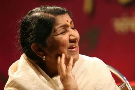 Happy Birthday Lata Mageshkar: Bollywood Celebs Sent Their Wishes To Melody Queen On Twitter