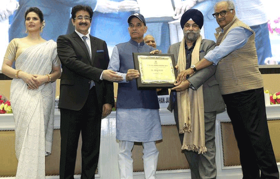 Hindi Cinema Samman Award For Raju Chadha!