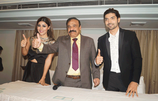 Celebrity Couple Gurmeet Choudhary & Debina Bonnerjee At Country Club India's Special New Year Celebration Launch!