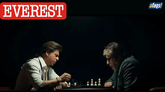 Everest's duel of 'Dons':  Amitabh Bachchan and SRK face off in a spicy chess duel