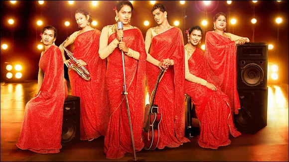 Red Label's 6-Pack Band: The Full Story