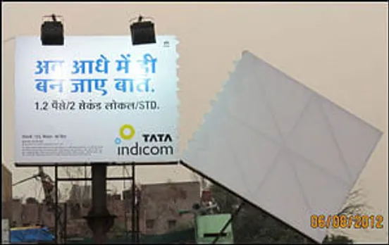 Tata Indicom breaks a billboard