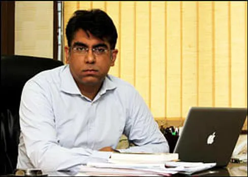 Defining Moments: Deepak Dhar: Untrodden Paths
