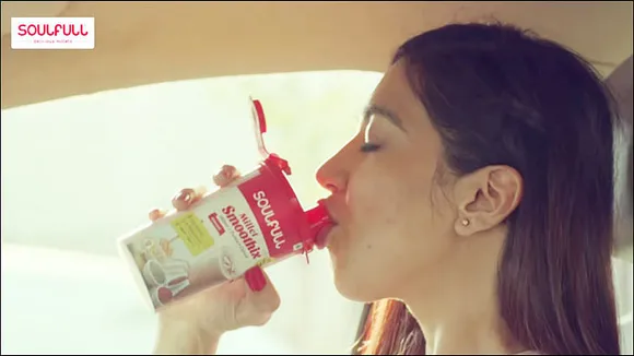 This hunger-busting 'liquid snack' reminds us of Snickers' proposition