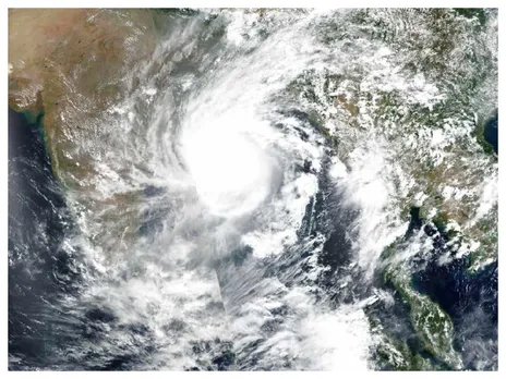 Mocha Cyclone : ঘূর্ণিঝড় মোচার খেলা শুরু, ৮ তারিখ থেকেই তুমুল ঝড়-বৃষ্টি