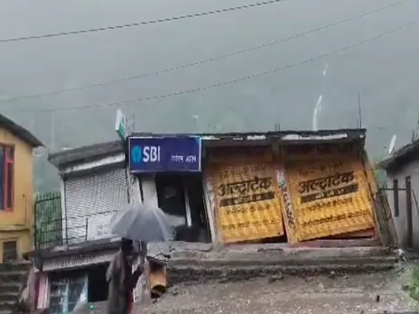 ATM সহ নদীতে ভেসে গেল বহু দোকান