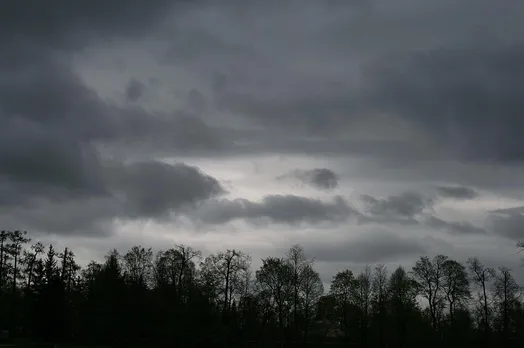 Weather Update: বসন্ত ভিজছে অকাল বৃষ্টিতে!