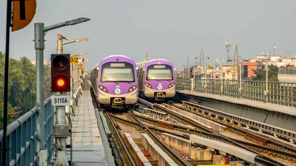 Kolkata Metro: গঙ্গার নীচে দিয়ে মেট্রো পরিষেবা চালু হচ্ছে ৬ মার্চ