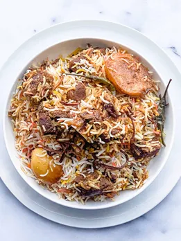 পুজোয় চেখে দেখুন এই ৩ ধরনের বিরিয়ানি
