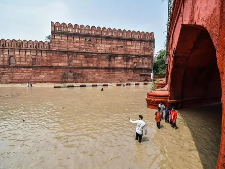 অপরিকল্পিত নির্মাণ কি বন্যার জন্য দায়ী?