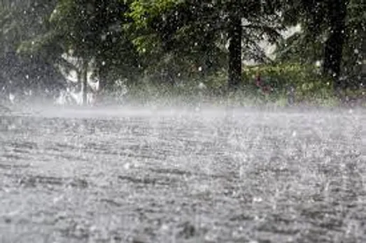 পশ্চিমবঙ্গ: আবহাওয়ার স্পেশাল অফার- টানা ১৫ ঘণ্টা বৃষ্টি সঙ্গে ২০ ডিগ্রির নিচে তাপমাত্রা- আর কিছু চান?