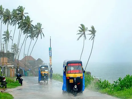 Monsoon: বর্ষার বৃষ্টি শুরু, স্বস্তিতে শহরবাসী