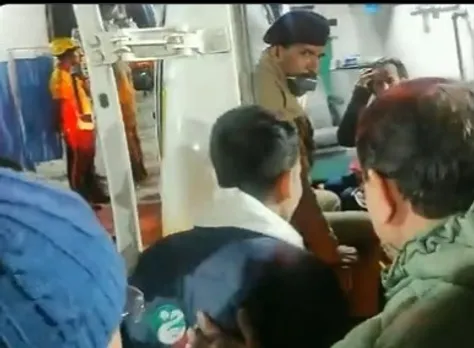 Uttarkashi tunnel rescue: বিরাট জয়, সুড়ঙ্গ ছাড়ল অ্যাম্বুলেন্স! তত্ত্বাবধানে মুখ্যমন্ত্রী