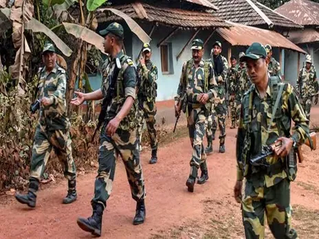 Panchayat Polls: রক্ত, খুন, হিংসা! পালিয়ে গেল কেন্দ্রীয় বাহিনী