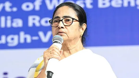 As police probe 'head injury' and doctors advise 7 days bed rest, Mamata  Banerjee set to miss initial days of Lok Sabha campaign | Kolkata News -  The Indian Express