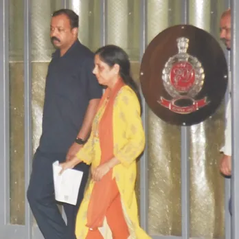 IANS on X: "Delhi CM Kejriwal's wife, Sunita, arrived to meet Arvind  Kejriwal at the ED office in New Delhi. https://t.co/xtCRgyPlmr" / X