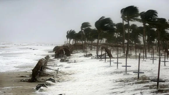 কালবৈশাখী দাপট শুরু বাংলায়! পূর্বাভাস মতো ৪০ থেকে ৫০ কিমি বেগে বইছে ঝড় |  Kalboishakhi starts in West Bengal, storm is going in many districts -  Bengali Oneindia