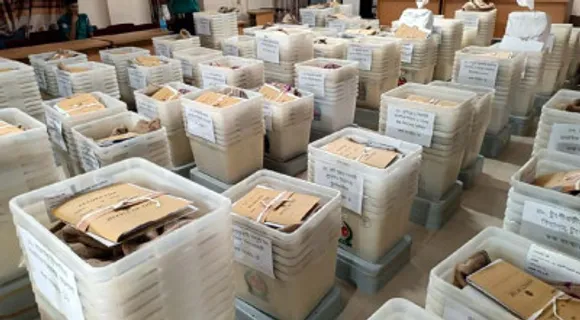 উপজেলা নির্বাচন: বরিশালে ভোট সামগ্রী বিতরণ - banglanews24.com