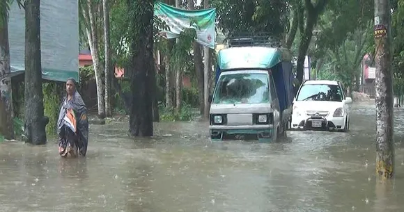 নতুন এলাকা প্লাবিত, প্রায় ৩ লক্ষ মানুষ পানি বন্দি