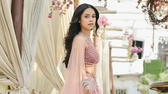 Laapataa Ladies Fame Phool Kumari Nitanshi Goel know the 16 Year Old  actress | 'Laapataa Ladies' Fame Nitanshi Goel: মাত্র ১৬ বছর বয়সেই ফলোয়ার  ছাড়িয়েছে ১০ মিলিয়নের গণ্ডি, 'লাপতা লেডিজ ...