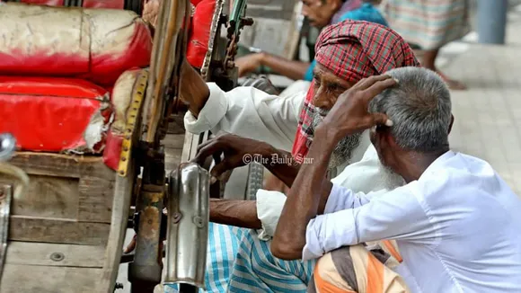 বাইরে তীব্র গরম, ঘরেও নেই স্বস্তি | the daily star bangla