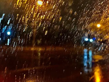 Kolkata Rain Update: শুক্রবার কি বৃষ্টি হবে কলকাতায়? রাজ্যের কোন কোন  জেলায় বৃষ্টির পূর্বাভাস রয়েছে? খামখেয়ালি বসন্ত আর ক'দিন? জানুন  পূর্বাভাসrain ...