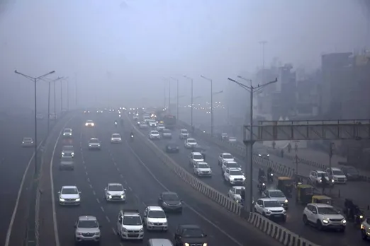 Delhi Weather | Dense Fog In Delhi, Several Flights Delayed Due To Low  Visibility dgtl - Anandabazar
