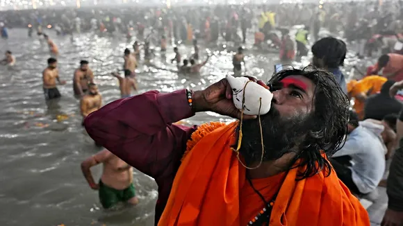 144 বছর পর মহাকুম্ভে মহাযোগে পুণ্যস্নানের হিড়িক, সঙ্গমে ডুব কোটি কোটি  পুণ্য়ার্থীর; দেখুন সেই মুহূর্ত