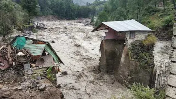 Himachal Pradesh: Girl dies in Shimla landslide, six feared washed away in  flash floods triggered by cloudburst in Kullu – Firstpost