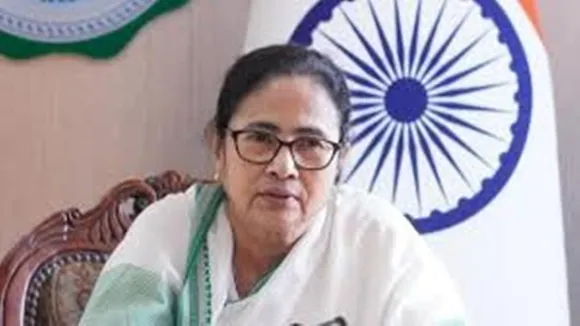 তৃণমূলের পঞ্চায়েত জয়, চোট পাওয়ার দিন ১৫ পর নবান্নে মুখ্যমন্ত্রী মমতা : Chief  Minister Mamata Banerjee came to Nabanna 15 days after her leg injury |  Indian Express Bangla