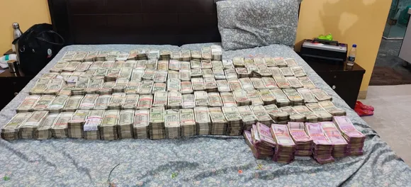 Unaccounted cash worth Rs 56 lakhs recovered in Kolkata