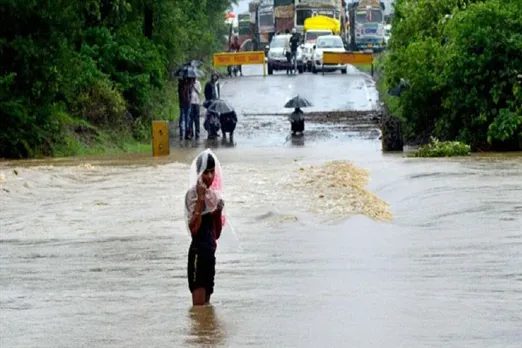 প্রবল বর্ষণের জেরে ভাঙল বাড়ি, মৃত বহু