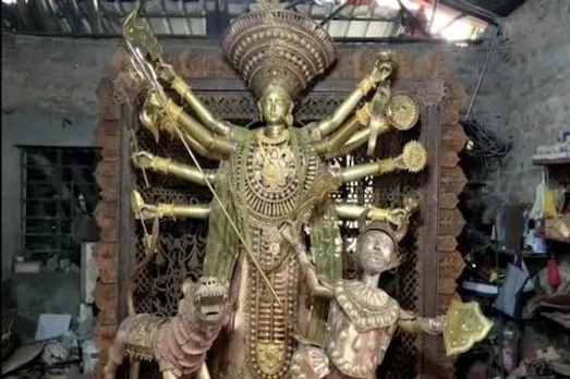 তিন ধাতুর দুর্গা প্রতিমা বীরভূম থেকে পাড়ি দিচ্ছে ওড়িশা