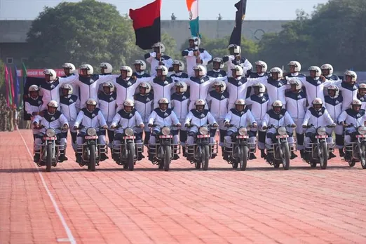 BSF-এর ৫৮তম প্রতিষ্ঠা দিবসের জন্য বিশেষ কুচকাওয়াজ