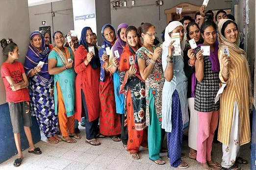 Gujarat election: ৩,২৪,৪২২ জন নতুন ভোটার ভোট দেবেন