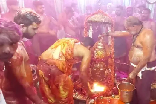 শ্রী মহাকালেশ্বর মন্দিরে সাড়ম্বরে পালিত হল রঙ পঞ্চমীর পুজো- দেখুন ভিডিও