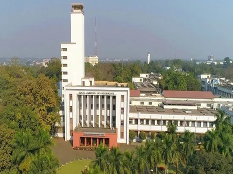 IIT Kharagpur turns into 73