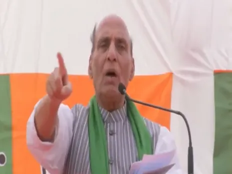 Congress has insulted the Constitution: Rajnath Singh