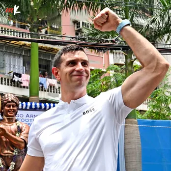 Emiliano Martinez wandered in central Kolkata